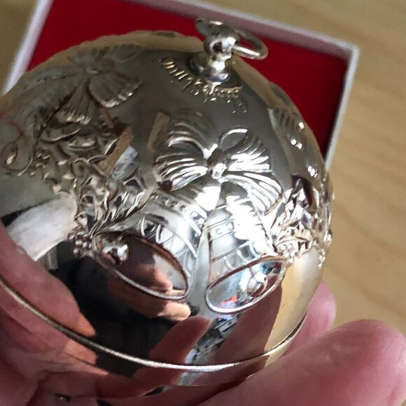 Vintage Towle 1984 Silverplate Sleigh Bell Ornament - Limited Edition with Box - Picture 6 of 7